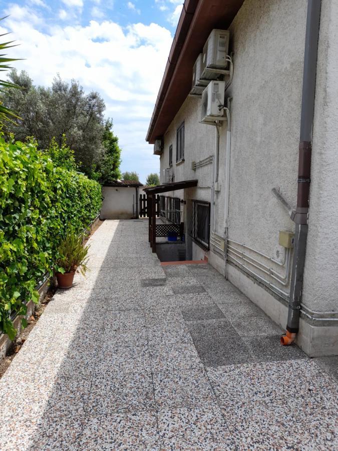 Relais Maria Luisa Locazione Turistica Di Simona Capaccio Bed & Breakfast Fiumicino Exterior foto
