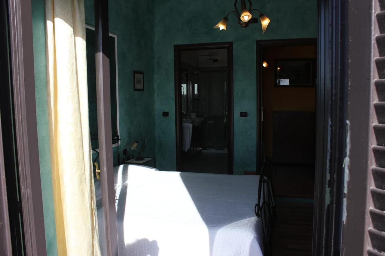 Relais Maria Luisa Locazione Turistica Di Simona Capaccio Bed & Breakfast Fiumicino Exterior foto