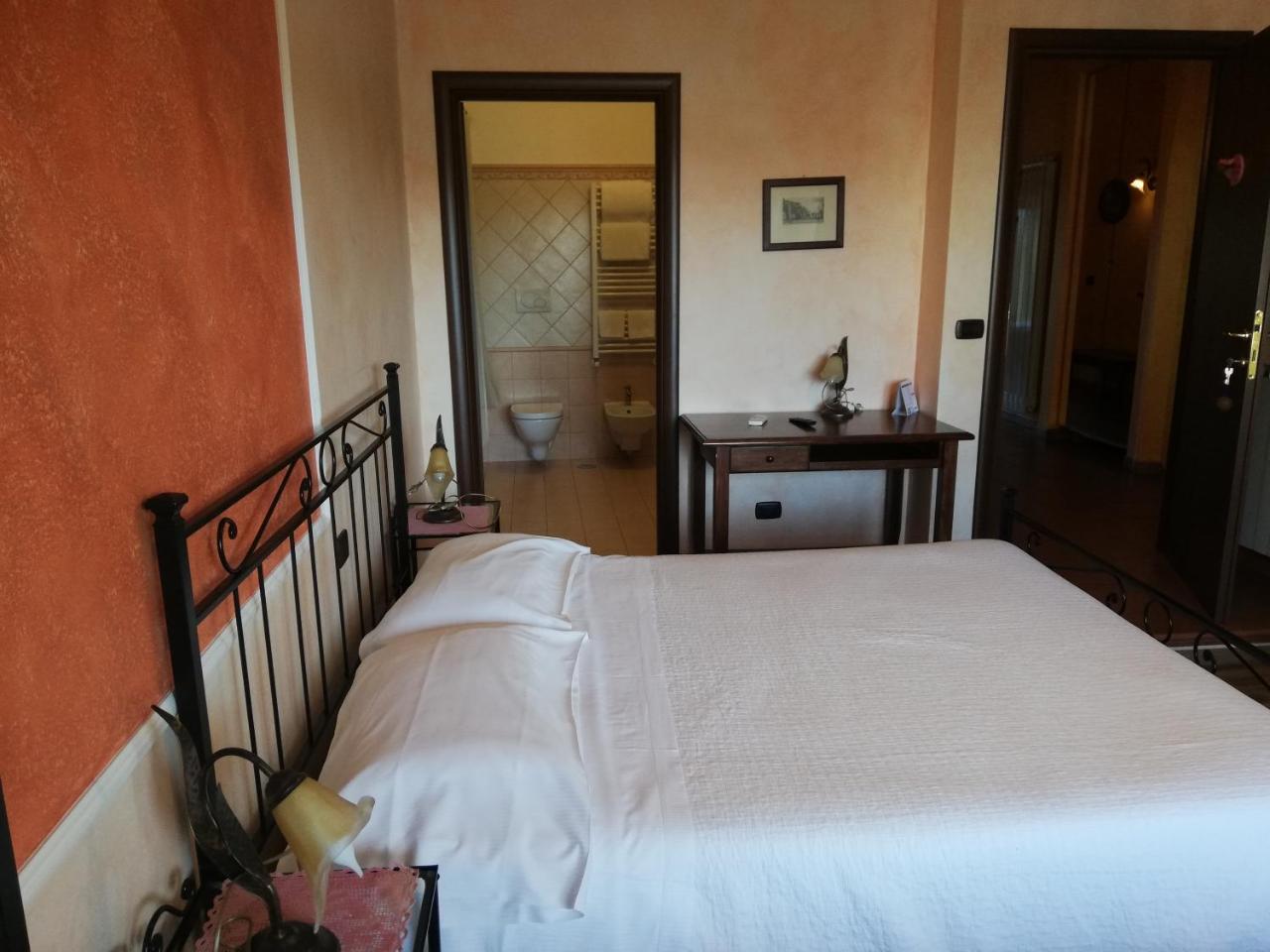 Relais Maria Luisa Locazione Turistica Di Simona Capaccio Bed & Breakfast Fiumicino Exterior foto